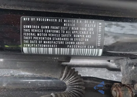 2013 Volkswagen Beetle 2.5L из США, поврежденный, VIN 3VWJP7AT9DM665822